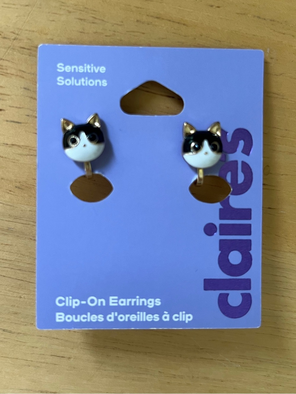 NWT & Never Worn! Claire's Cat Face Clip-On Earrings - Black & White